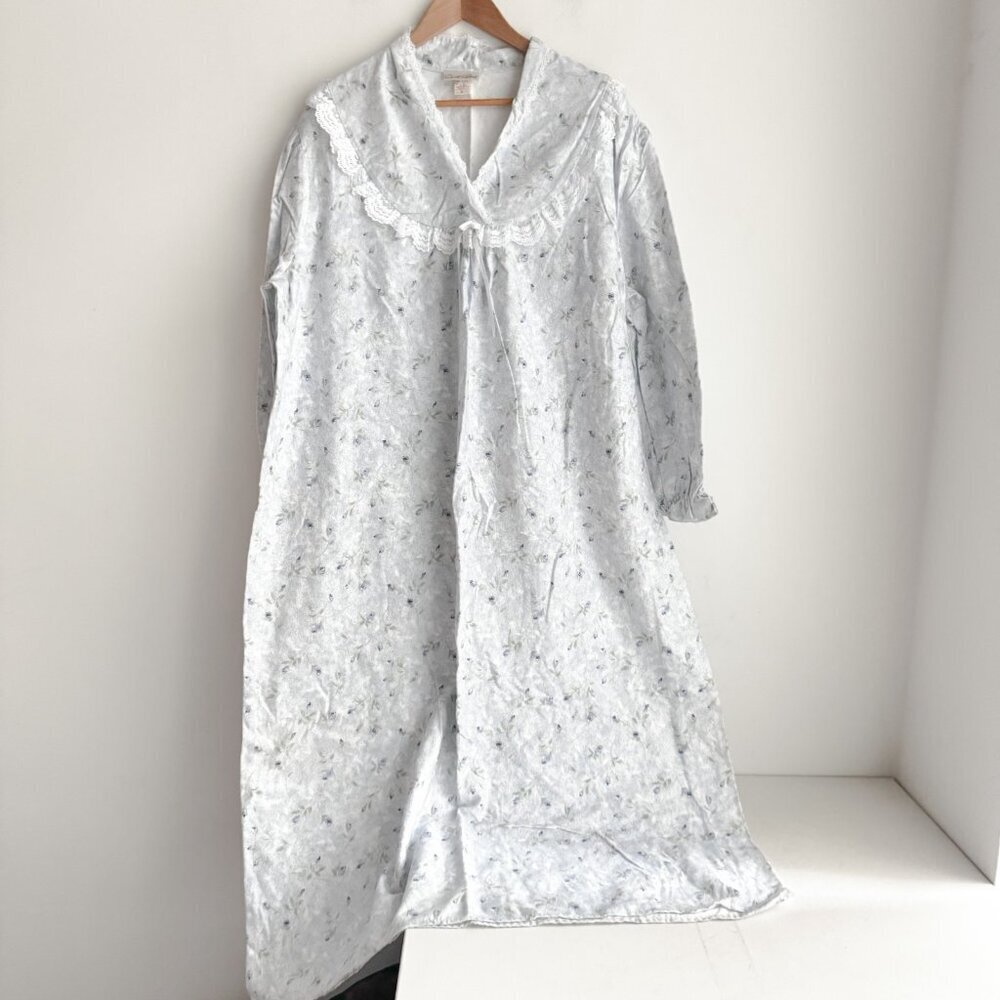 Carroll Reed Blue Floral Print 100% Cotton Flannel Full Lenght Nightgown. 1X - Picture 2 of 5